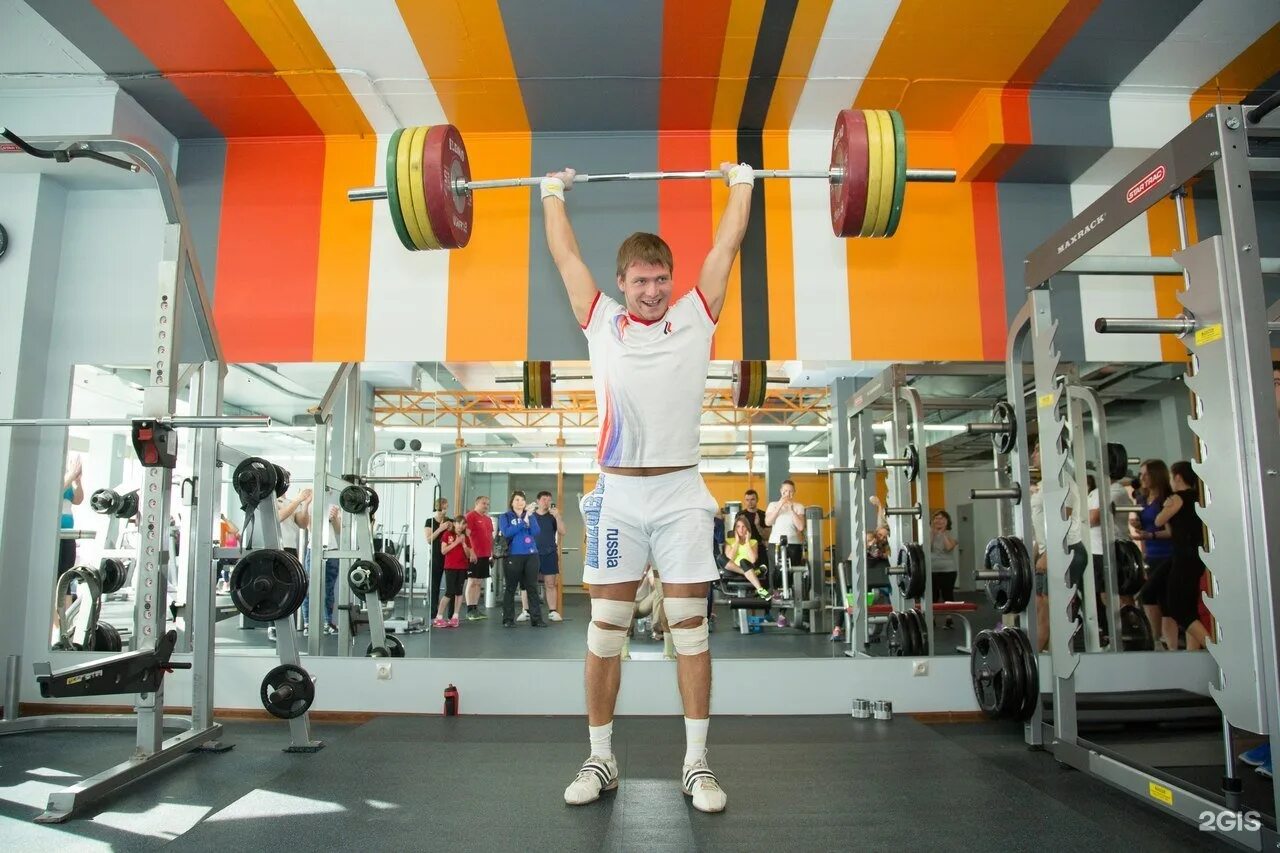 Golden gym екатеринбург фучика. Голден джим фучика. Голден джим. Фитнес центр ботаника екатеринбург. Golden gym екатеринбург.