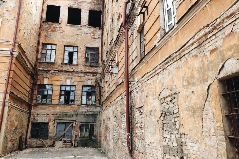 Летка 2025. Оренбург летное училище гагарин. гагаринская летка оренбург. гагарин в оренбургском летном училище. оренбургское высшее военное авиационное краснознаменное училище.