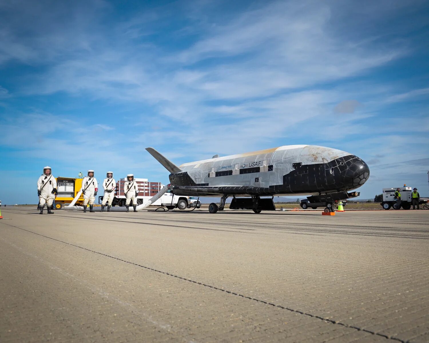 X-37b. Космоплан x-37b. Космический самолёт x-37b ВВС США. Челнок x37b. X 37 x 8 1 0