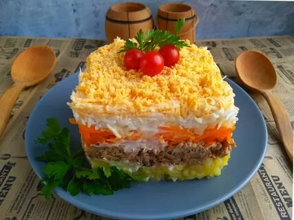 Салат с сайрой