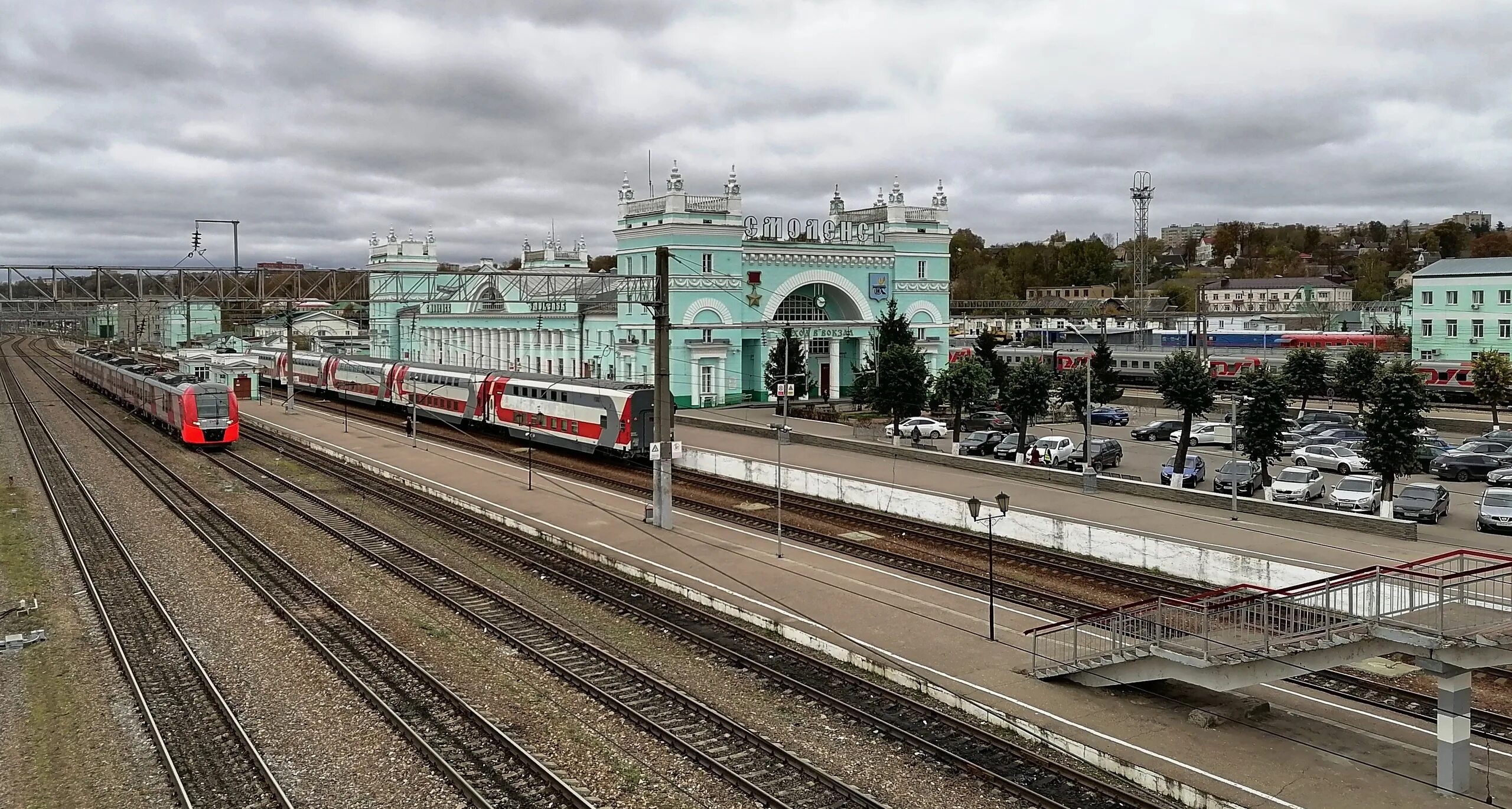 Ржд город смоленск. Вокзал города смоленска. Железнодорожный вокзал смоленск. Жд станция смоленск. Ржд город смоленск.