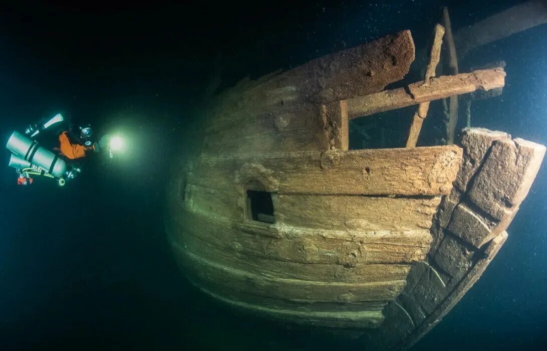 Найден корабль с золотом. Сенсационная находка на дне Балтийского моря. Затонувшие корабли 17-18 века в Балтийском море. Затонувшие корабли финского залива 400 лет. Дно Балтийского моря затонувшие корабли.