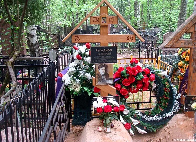 актер рыжаков биография. валерий рыжаков могила на востряковском кладбище. рыжаков валерий актер. актер рыжаков биография. актер рыжаков биография.