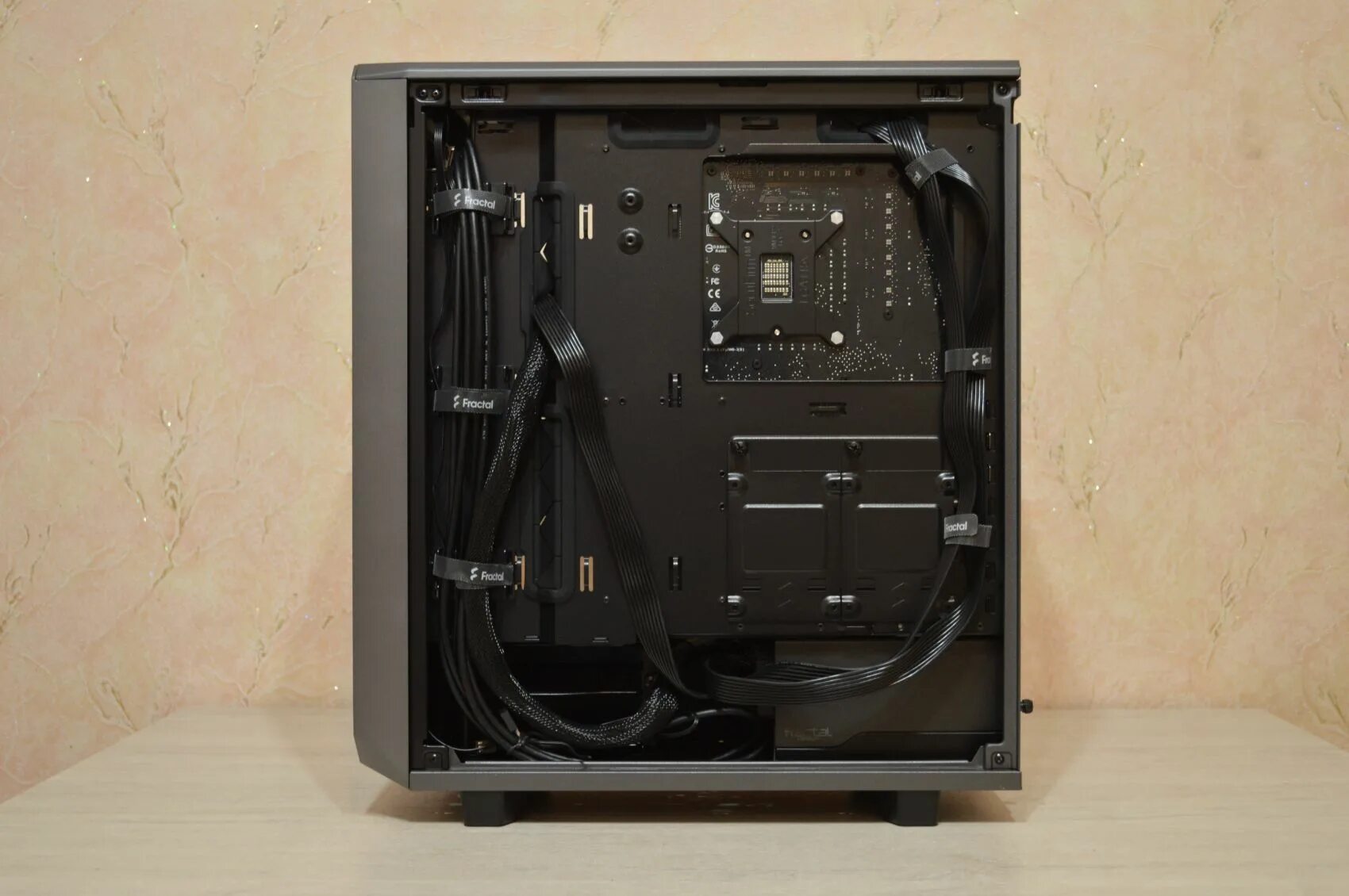 Корпус fractal meshify 2 compact. Fractal design meshify 2 compact light. корпус meshify 2 compact. fd meshify 2 compact. fractal design meshify 2 compact light tempered.