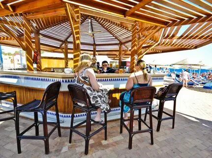 Domina coral beach