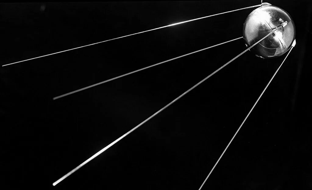 1957 первый в истории искусственный спутник. 4 Октября 1957-первый ИСЗ "Спутник" (СССР).. Первый искусственный Спутник земли 1957. 4 Октября 1957-первый ИСЗ "Спутник" (ССС. Спутник 1 первый искусственный Спутник земли.