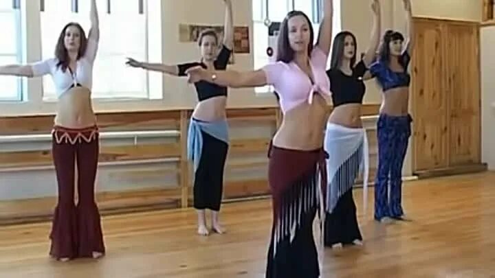 Бесплатные уроки восточного танца начинающих. Восточные танцы занятия. уроки восточных танцев для начинающих. восточные танцы видеоуроки. танец живота занятия.