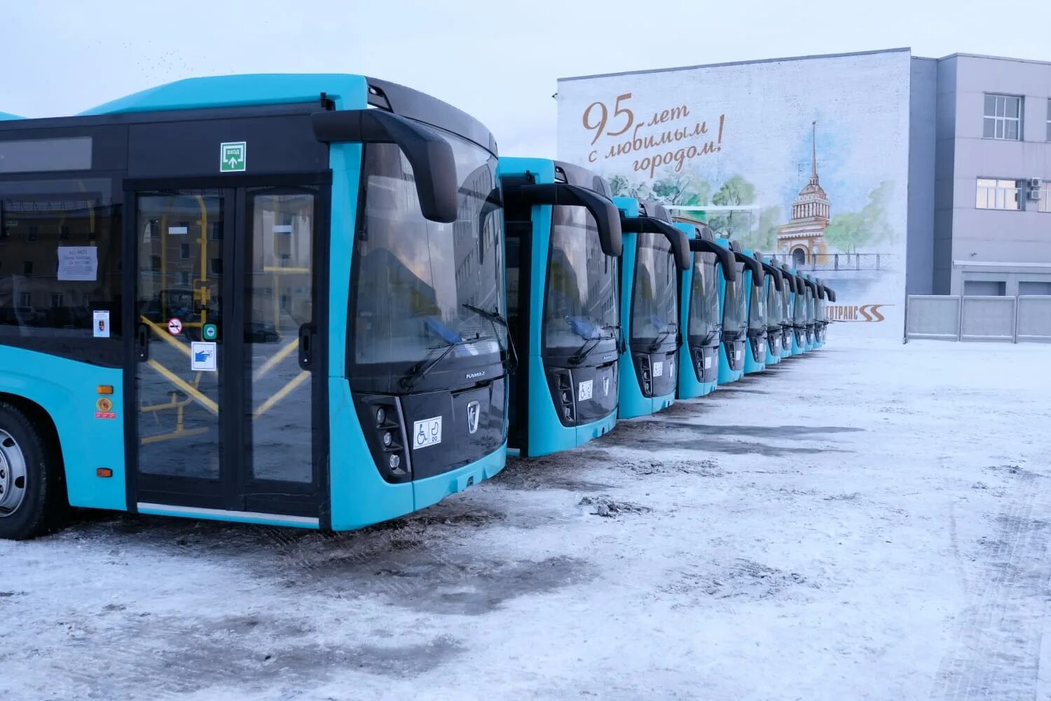 Новый автобус 2023