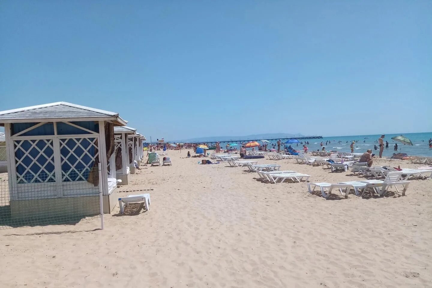 Пляж поселка витязево. Анапа поселок витязево море. Витязево пляж паралия 2022. Город анапа поселок витязево. Витязево пляж 2022.