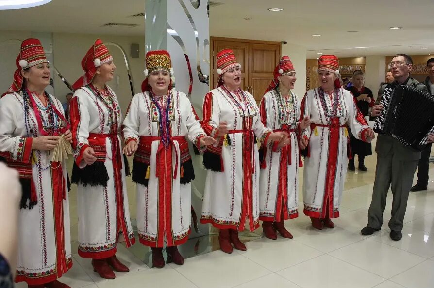 Шумбрат афиша. Шумбрат мордовия 2013 саранск. Шумбрат праздник. Шумбрат зарядка саранск. Шумбрат зарядка саранск.