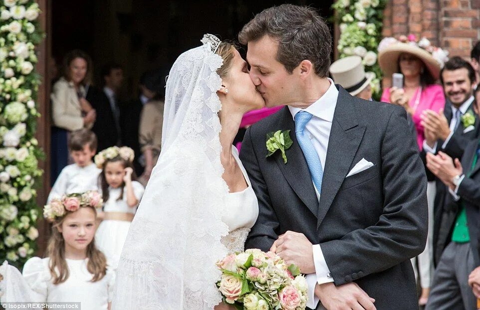 Свадьба принцессы Аликс де Линь и графа Гийома де Дампьера. Принцесса Бельгии выходит замуж. Гийом Аликс. Аликс Гийом Жак. Абби вышли замуж