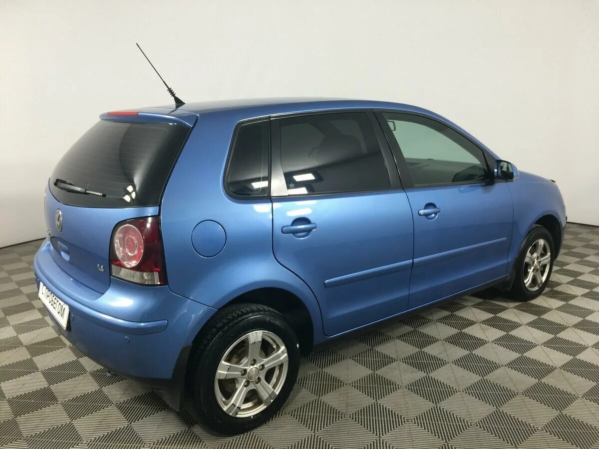 Серебристый фольксваген поло 4. 4. Фольксваген поло 2007 хэтчбек 1. Vw polo 2008. Фольксваген поло хэтчбек 2008 года.