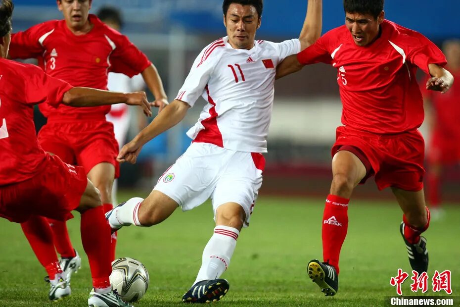 азиаты в играх. Odiljon hamrobekov. азиаты играют в футбол. азиатские игры япония. сборная кндр выиграла чемпионат мира.