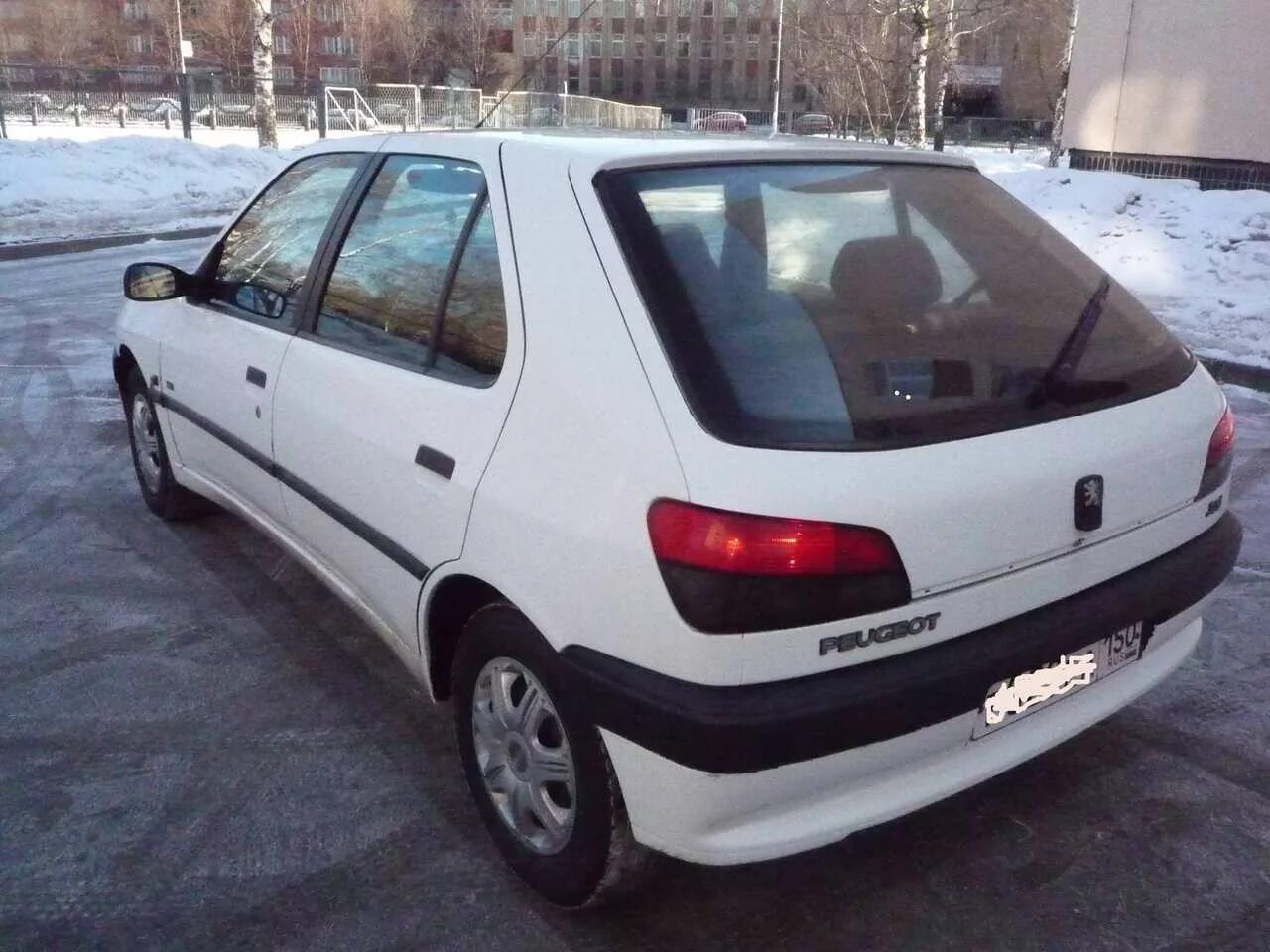 Peugeot 306 1998. Пежо 306 универсал. Пежо 306 хэтчбек 1998. Пежо 306 седан белый.