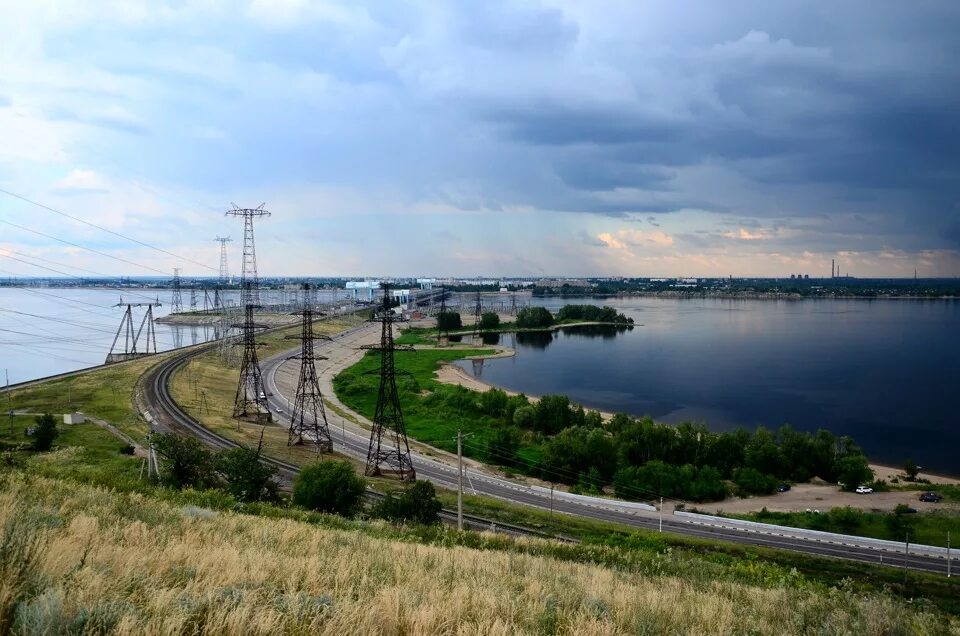 Где город балаково. Река Волга в Балаково. Балаково города на Волге. Река Волга в городе Балаково. Достопримечательности Балаково Волга.