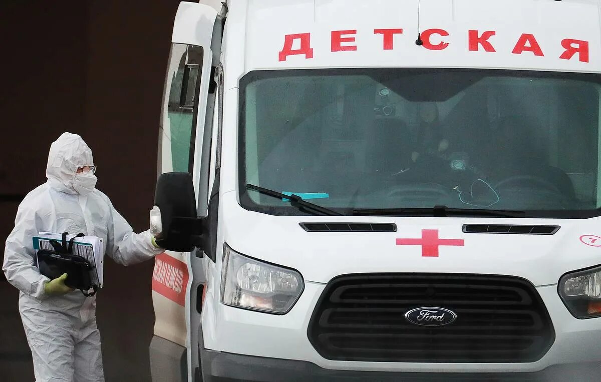 12 детей госпитализировали