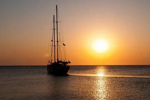 Песни уходи в море корабли
