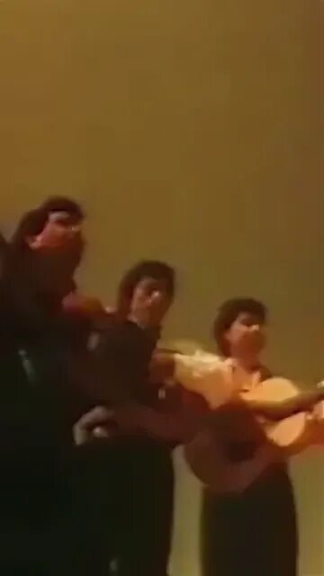 меня воспитывали.