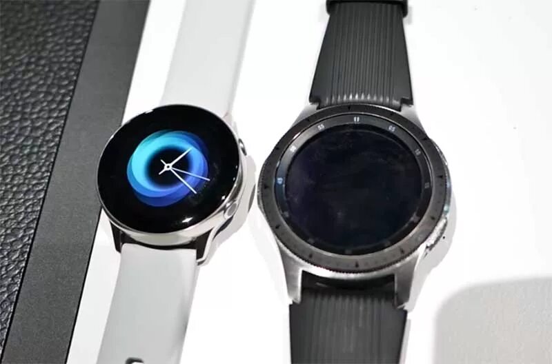 Galaxy watch прошивка. Samsung Galaxy watch SM r800nzsaser 46. Часы самсунг SM-r800 характеристики. Безель Galaxy watch. Часы самсунг с поворотным безелем.