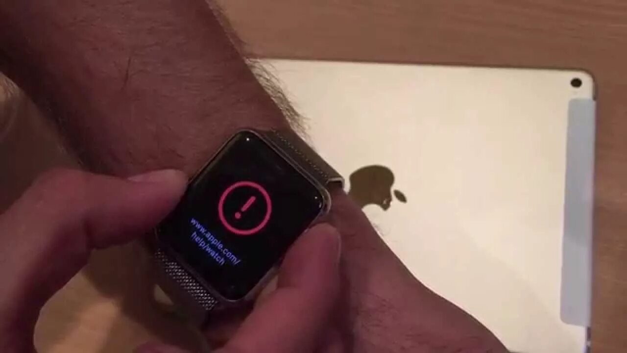 Как перенести apple watch. Экран зарядки Эппл вотч 7. Зарядка эпл вотч на экране. Экран обновления Эппл вотч. АПЛ вотч 7 красные.