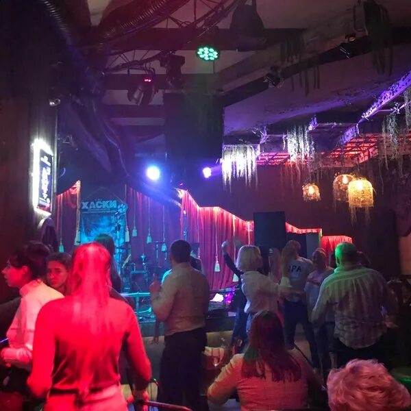 Бар тортуга. Тортуга бар симферополь. Кафе тортуга симферополь. Тортуга бар фото. Караоке бар тортуга новокузнецк.