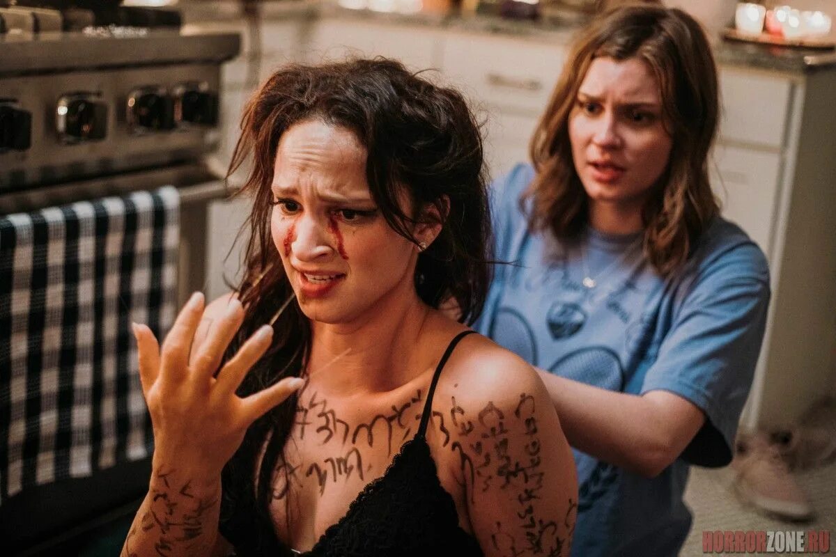 Педро альмодовар свяжи меня. Руби модин бесстыдники. Татьяна бабенкова сцена насилия. Принести в жертву девственницу. Девственницы жертва.