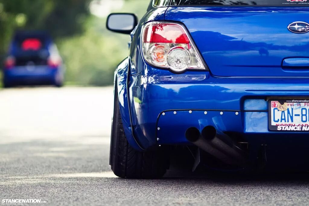 Задний отрицательный развал. Субару импреза wrx sti развал. субару импреза с развалом. отрицательный развал субару импреза. subaru impreza wrx sti выхлоп.