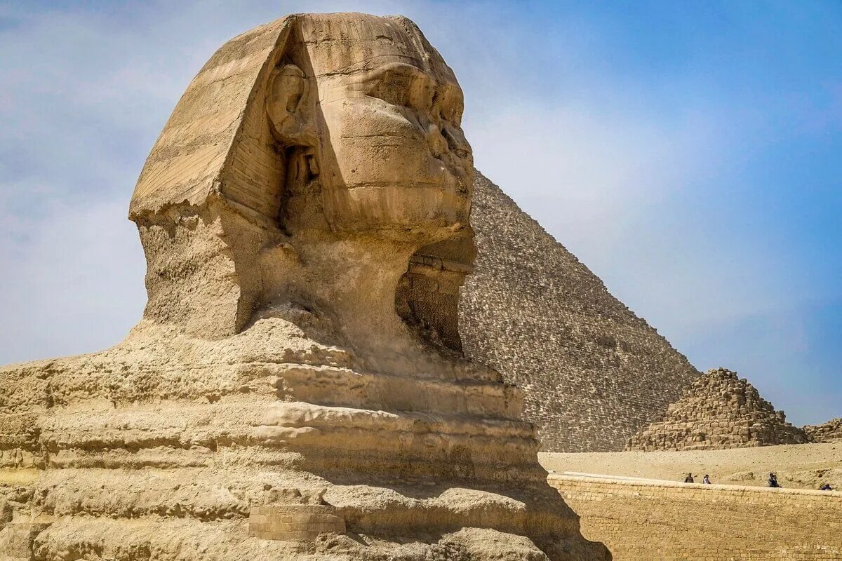 Сфинкс египет. Великий сфинкс Гизы. Большой сфинкс в Гизе Египет. Сфинкс скульптура древнего Египта. Памятники древнего Египта большой сфинкс.