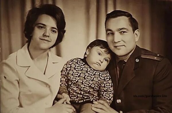 Посмертная история: Михаил Горшенев. Бессменный лидер группы "Король и Шут", кот