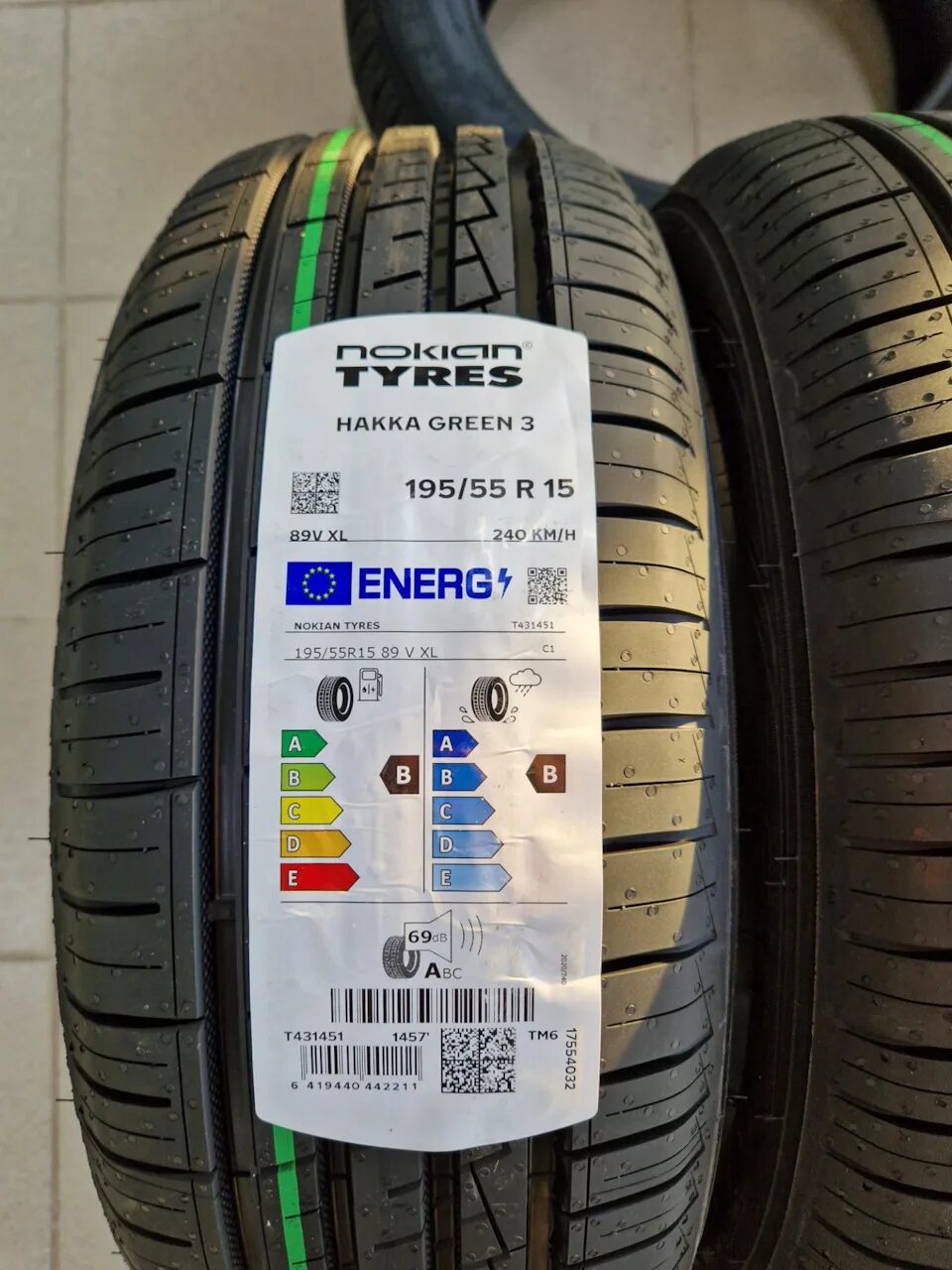 Nokian hakka green 3 195. Nokian Hakka Green 3. Nokian Tyres Hakka Green 3. Нокиан Хакка Грин 3 энергоэффективность 195 65 15. Нокия Хакка Грин 3 х л.