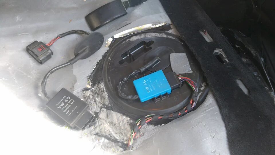 Где находится блок управления бензонасоса е63 n52b30 Комрады спасайте!БЛОК НАСОСА J538 SEAT Leon (Mk II), 2 л, 2006 года поломка DR