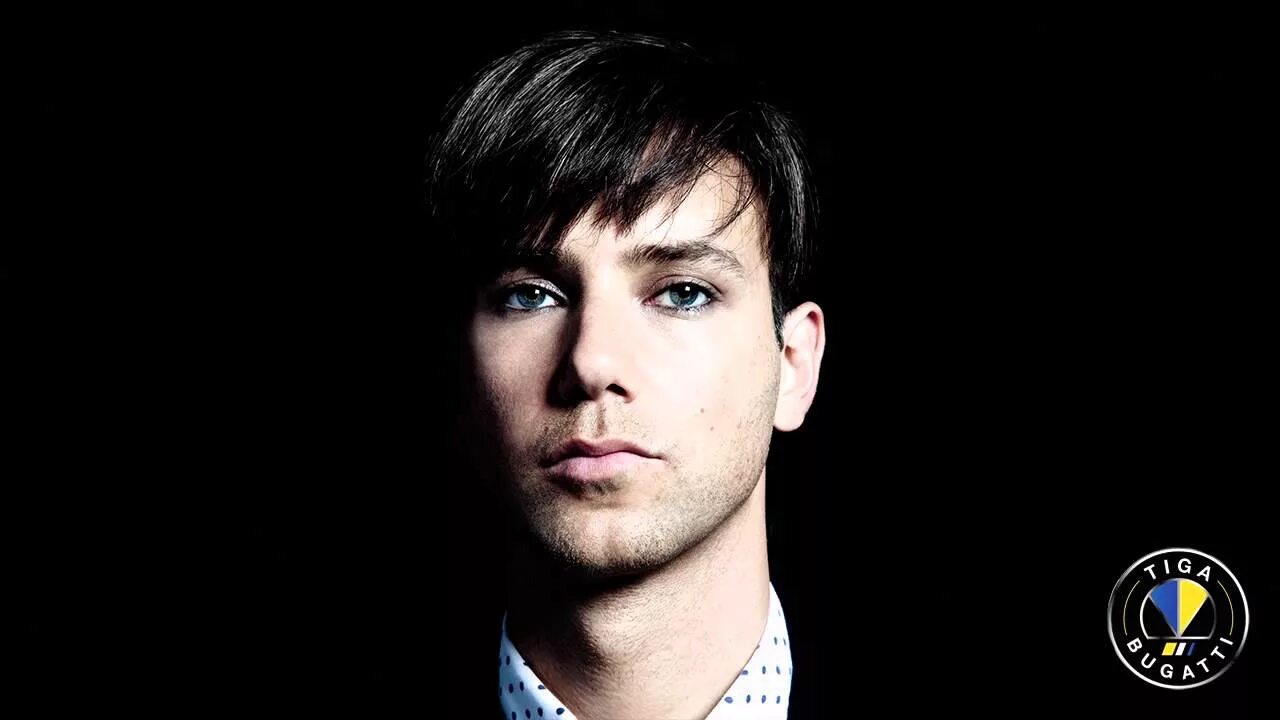 Чаки бой радиоведущий максимум. Чак a one. Vj jl. Чак мтв ведущий. Чак мтв ведущий.