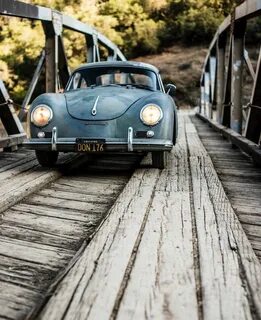 Винтажный автомобиль