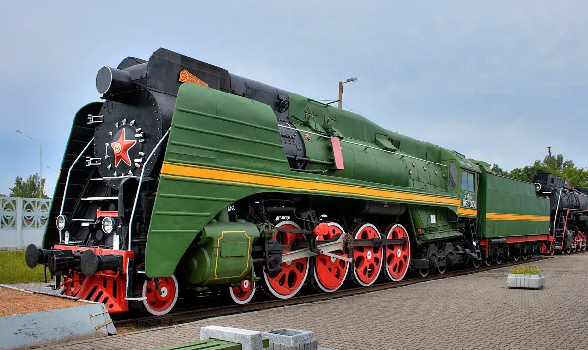 Локомотив п. П36-0050. паровоз п36. поезд п36. паровой локомотив п 36.
