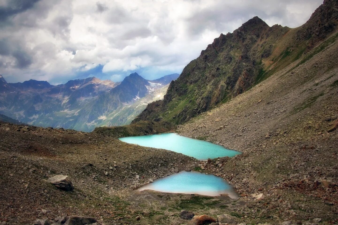 Loch shiel. Озера гвандры. Карачаево черкесия гвандра. Парк озеро крейтер. 20 lakes.