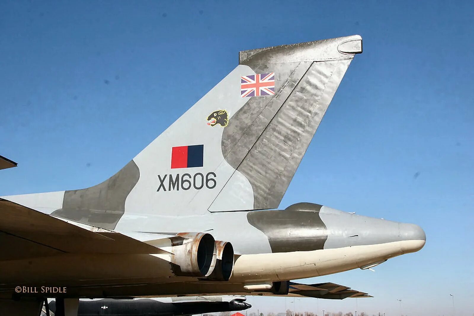 Бомбардировщик авро вулкан. Avro vulcan xh558. Avro vulcan xh558. Avro vulcan xh558. Самолет вулкан.