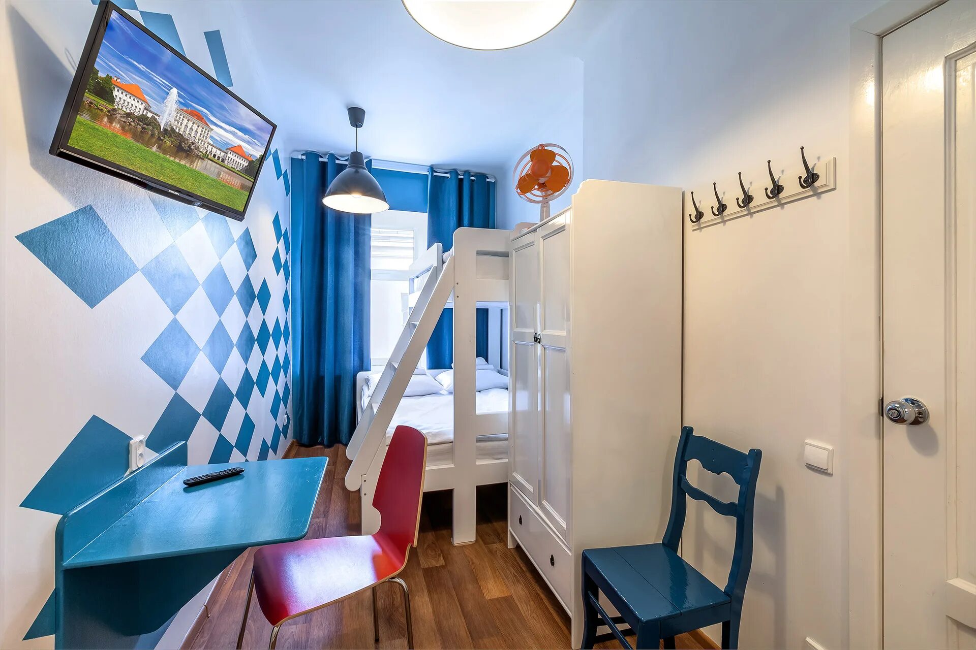 Питер друзья на невском. Хостел друзья на невском. Хостел на невском. Хостел друзья на невском. Друзья на невском хостел санкт-петербург.