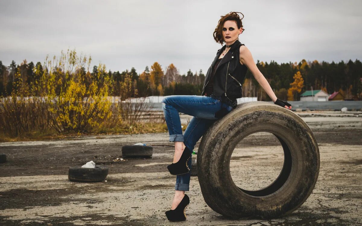 Группа the cure. Треш краш. Треш краш. Трэш музыка. Треш краш.