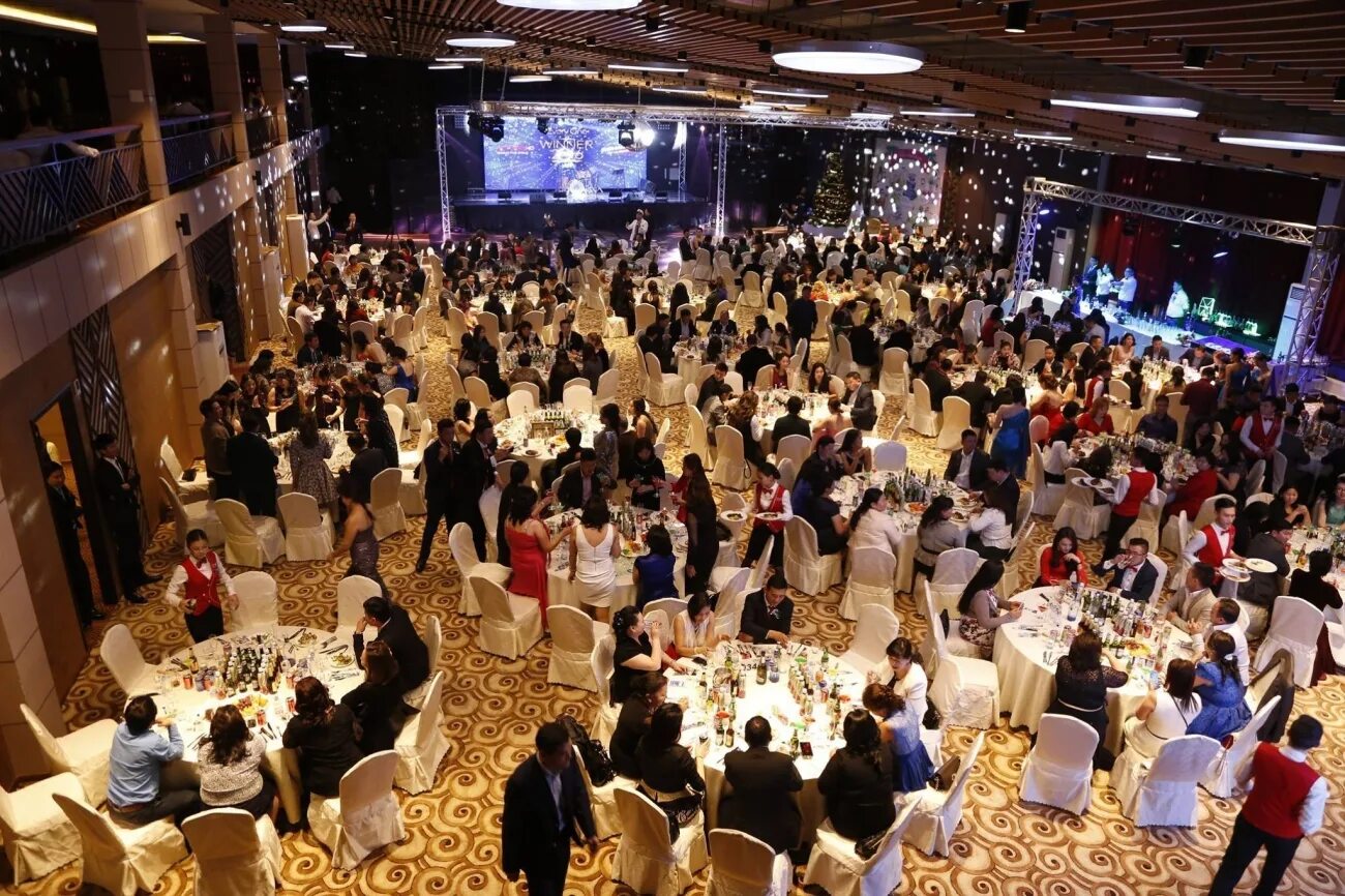 Event1. Реггетон для начинающих. Обложка рок группы one ok rock. Лидс ивент хаус. Пуэрто рико реггетон.