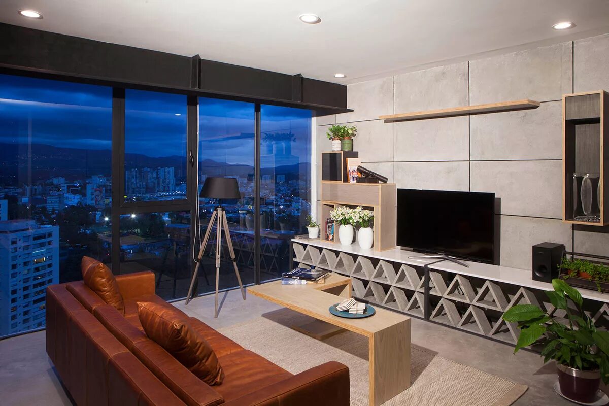 квартира с панорамными окнами. небольшая студия с панорамными. гостиная с панорамными окнами. панорамная квартира студия. квартира с панорамными окнами.