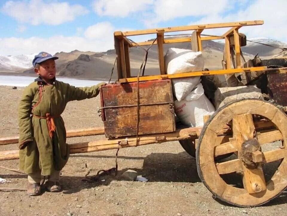 кибитка кочевников. повозки– кибитка скифы. машины киберпанк 2077 тайп 66. автомобиль кочевник. кибитка кочевников казахстана.