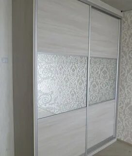 Шкаф купе светлого цвета