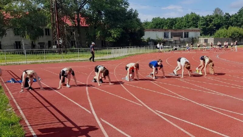 Спартакиада 22. Легкоатлеты. Спорт Ракитное. Спартакиада Пищевиков Томск 2022 стадион Политехник.