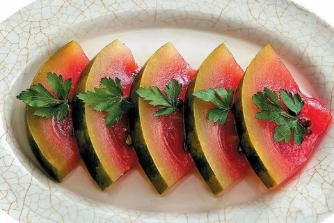 Солить арбузы на зиму в банках кусочками