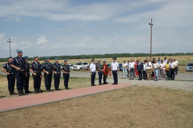 Большая Ивановка Волгоградская область Иловлинский. С большая Ивановка Иловлинский район. Открытие памятника десантникам Урыв. Волгоград открытие памятника ппзайченко 01.04.23.