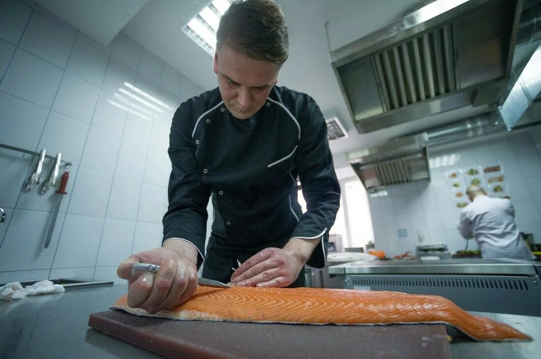 Помощника повара без опыта москва