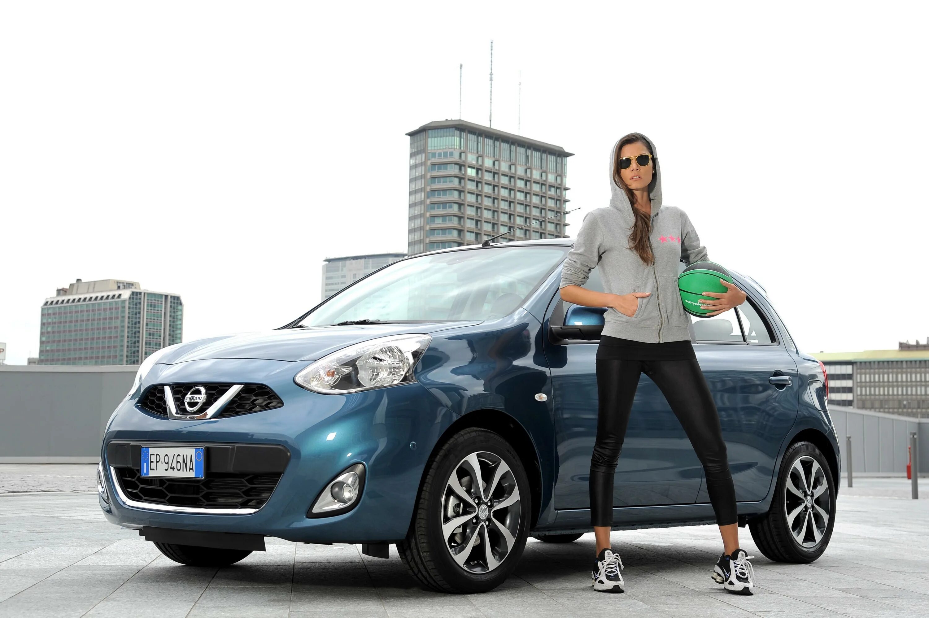 Купить машину новичку. Ниссан Микра 2013. Nissan Micra модель. Nissan March 2013. Nissan Micra 2022.