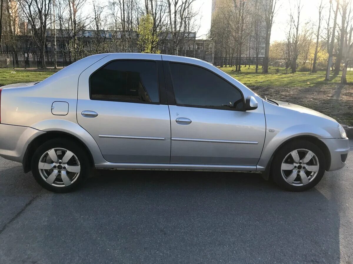 Рено логан 1 р16. Логан какие диски подходят. Рено логан 1 17 радиус. Рено логан r17. Рено логан r17.