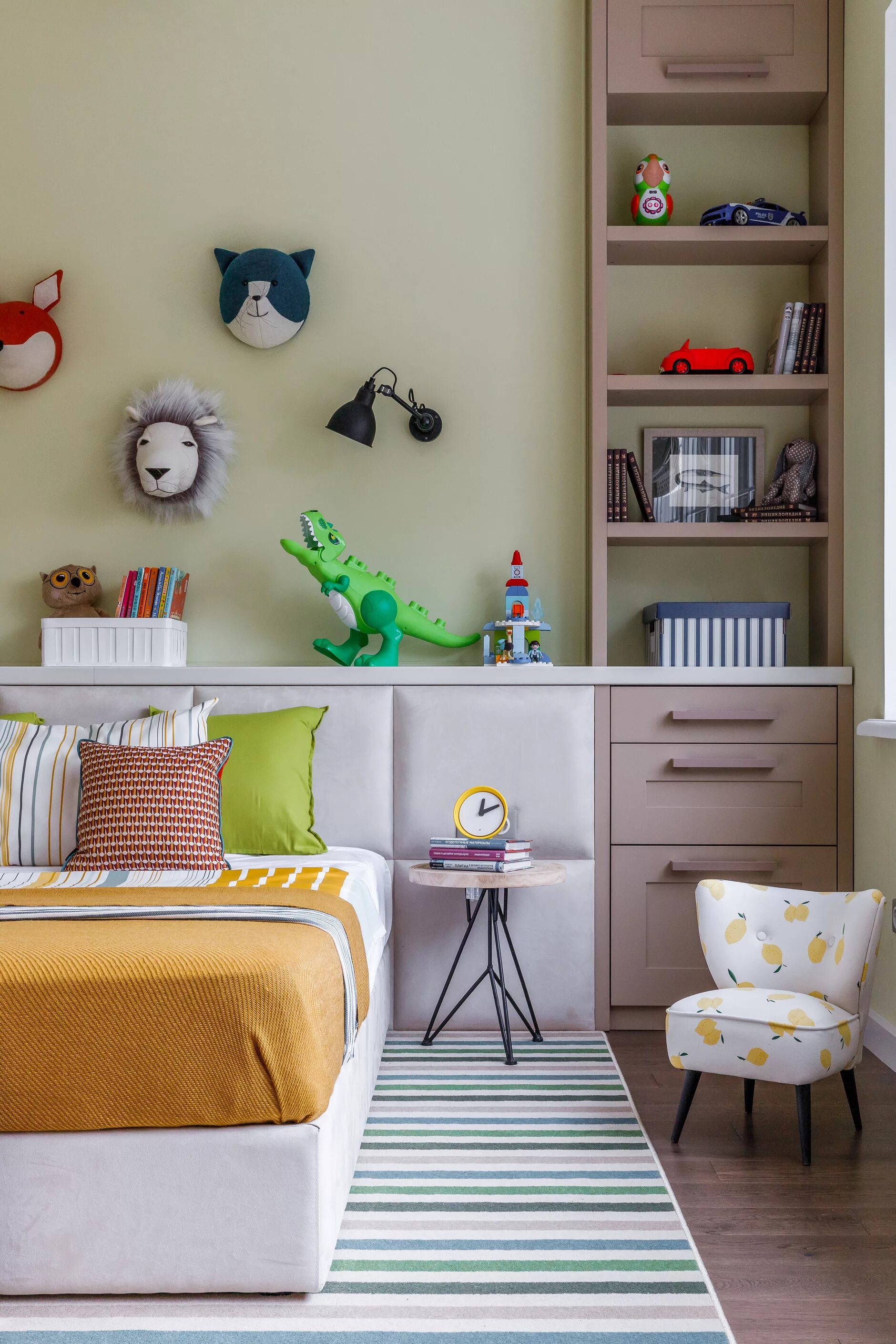 Сказочная комната. Маленькая спальня гостиная. Освещение в спальне. Обычная детская комната в квартире. Идем в комнату 3.