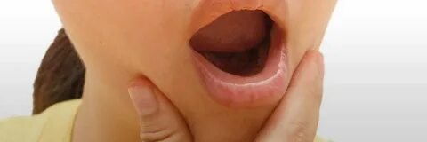 Почему когда открываешь рот щелкает